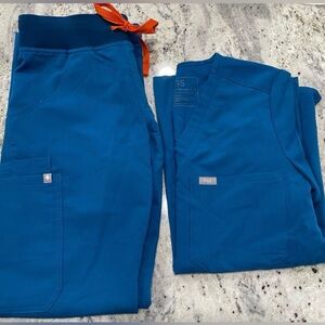 Figs Women’s Scrub Set